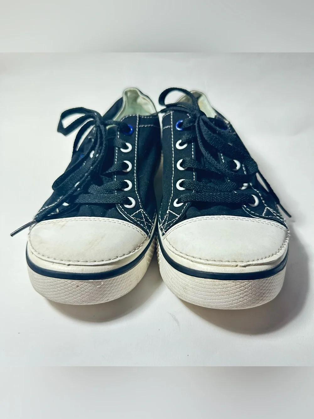 Crocs Hover Sneakers Black Canvas White Toecap Outsole J6 2013 Release 14797